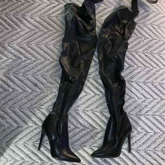 Faux Leather Cheeky Chaps Heels - Picture 2 of 3